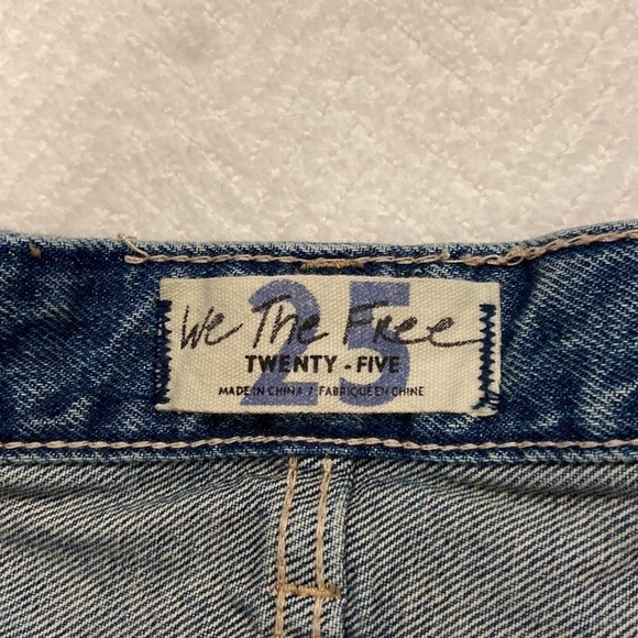 FREE PEOPLE DENIM SHORTS size 25. Button fly. - Picture 6 of 10